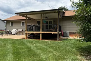 812 Whites Farm Rd, Statesville, NC 28625 - Photo 2
