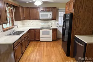 812 Whites Farm Rd, Statesville, NC 28625 - Photo 8