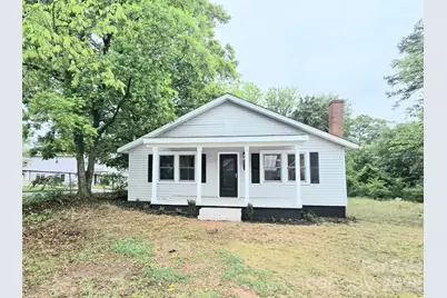 357 8th Avenue Drive SW, Hickory, NC 28602 - Photo 1