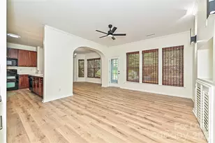 10208 Old Carolina Dr, Charlotte, NC 28214 - Photo 2