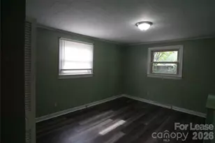 206 11th St N E, Hildebran, NC 28637 - Photo 12
