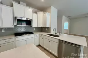 314 Hamptons Cove Rd, Troutman, NC 28166 - Photo 16