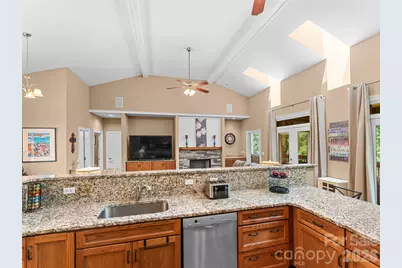 25 Linden Turn S, Hendersonville, NC 28739 - Photo 16