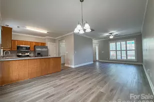 11223 Blue Cedar Ln, Charlotte, NC 28277 - Photo 8