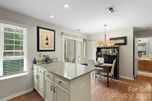 9005 Four Mile Crk Rd, Charlotte, NC 28277 - Photo 12