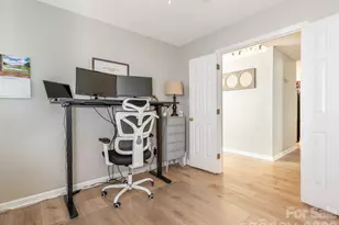 3930 Huntmeadow Dr, Charlotte, NC 28269 - Photo 30