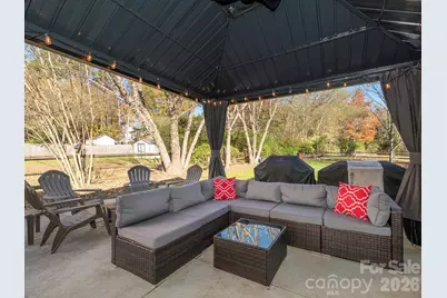 3930 Huntmeadow Drive, Charlotte, NC 28269 - Photo 40