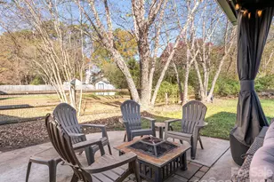 3930 Huntmeadow Dr, Charlotte, NC 28269 - Photo 34