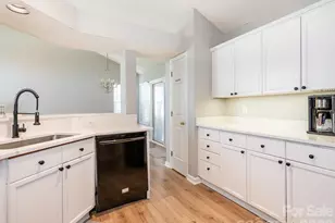 3930 Huntmeadow Dr, Charlotte, NC 28269 - Photo 22
