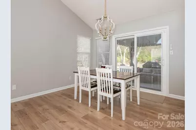 3930 Huntmeadow Drive, Charlotte, NC 28269 - Photo 12