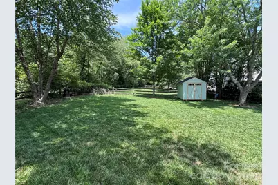 3930 Huntmeadow Drive, Charlotte, NC 28269 - Photo 46