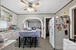 512 W Bank St, Salisbury, NC 28146 - Photo 6