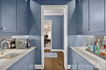 182 Cherokee Road, Charlotte, NC 28207 - Photo 14