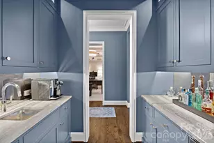182 Cherokee Rd, Charlotte, NC 28207 - Photo 14