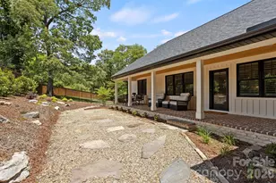 710 Knollwood Dr, Hendersonville, NC 28791 - Photo 38