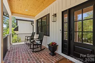 710 Knollwood Dr, Hendersonville, NC 28791 - Photo 6