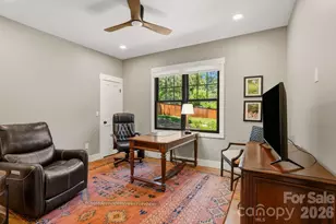 710 Knollwood Dr, Hendersonville, NC 28791 - Photo 32