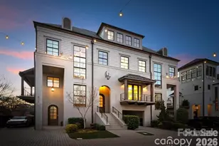 622 Mattie Rose Ln, Charlotte, NC 28204 - Photo 2