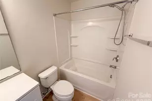 10114 Ballyclare Ct, Charlotte, NC 28213 - Photo 12