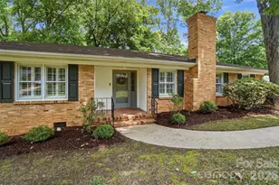 6535 Burlwood Rd, Charlotte, NC 28211 - Photo 2