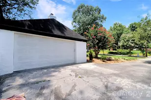 1634 Lumarka Dr, Charlotte, NC 28212 - Photo 36