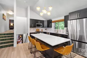 1634 Lumarka Dr, Charlotte, NC 28212 - Photo 8