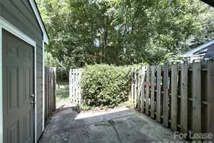 6034 Heath Valley Rd, Charlotte, NC 28210 - Photo 10