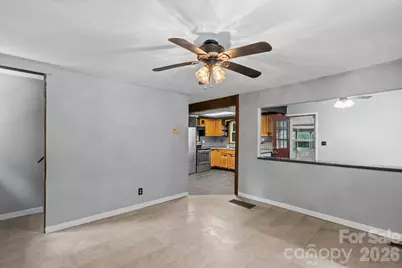 177 E Poplar Drive, Hendersonville, NC 28792 - Photo 6