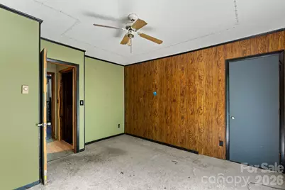 177 E Poplar Drive, Hendersonville, NC 28792 - Photo 18