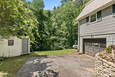 177 E Poplar Drive, Hendersonville, NC 28792 - Photo 36