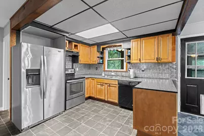 177 E Poplar Drive, Hendersonville, NC 28792 - Photo 8