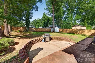 609 Kenlough Dr, Charlotte, NC 28209 - Photo 24