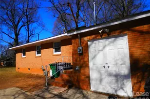 815 Echo Glen Rd, Charlotte, NC 28213 - Photo 22