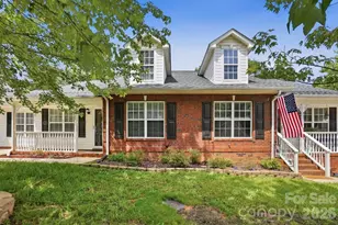 423 Danielle Way, Fort Mill, SC 29715 - Photo 2