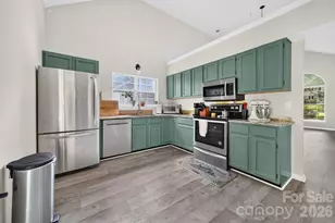 9607 Clifton Meadow Dr, Matthews, NC 28105 - Photo 18