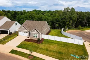 1261 Jenna Lynn Ct, Lowell, NC 28098 - Photo 4