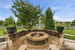12109 Belmont Mansion Dr, Charlotte, NC 28273 - Photo 4
