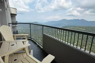 303 Sugar Top Dr, Sugar Mountain, NC 28604 - Photo 14