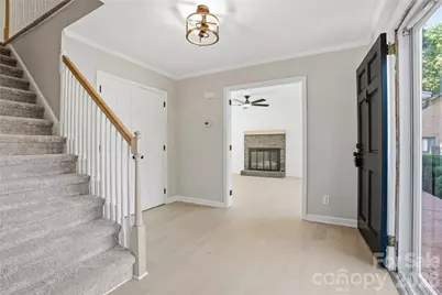 1968 12th Street Place NE, Hickory, NC 28601 - Photo 4