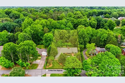 1811 5th Street NW, Hickory, NC 28601 - Photo 2