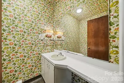 1811 5th Street NW, Hickory, NC 28601 - Photo 22