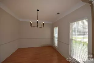 12531 Deaton Hill Dr, Charlotte, NC 28269 - Photo 6