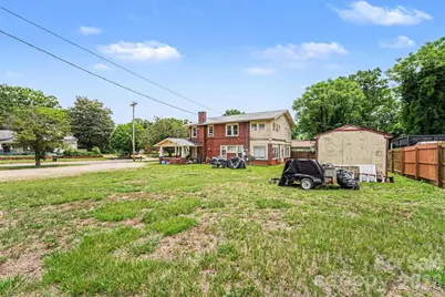 1302 Wilson W Lee Boulevard, Statesville, NC 28677 - Photo 26