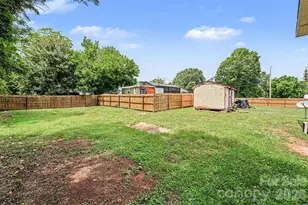 1302 Wilson W Lee Blvd, Statesville, NC 28677 - Photo 22