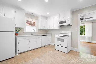 3960 Bristol Drive, Charlotte, NC 28208 - Photo 10