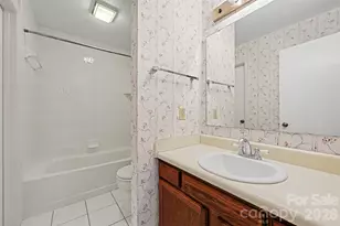 8015 Cedar Glen Dr, Charlotte, NC 28212 - Photo 10