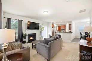 504 Knothole Ln, Charlotte, NC 28214 - Photo 2