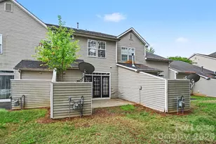 4413 Eaves Ln, Charlotte, NC 28215 - Photo 14