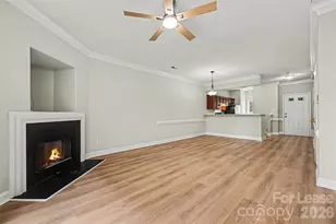 4413 Eaves Ln, Charlotte, NC 28215 - Photo 2