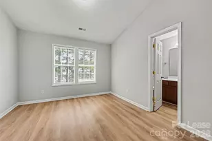 4413 Eaves Ln, Charlotte, NC 28215 - Photo 8